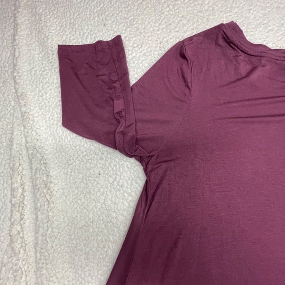 Women’s Lace Hem 1X Zenana Premium Maroon/Wine Tunic Top - Picture 6 of 13